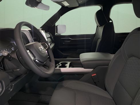 Used 2025 RAM 1500 Big Horn AWD/4WD image 18