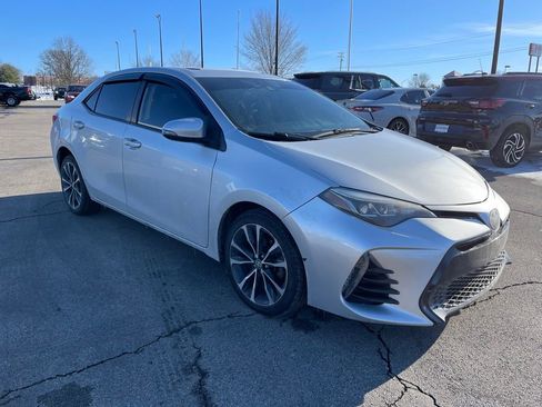 Used 2018 Toyota Corolla XSE image 2