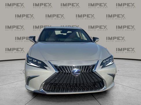 Used 2022 Lexus ES 300h Ultra Luxury image 8