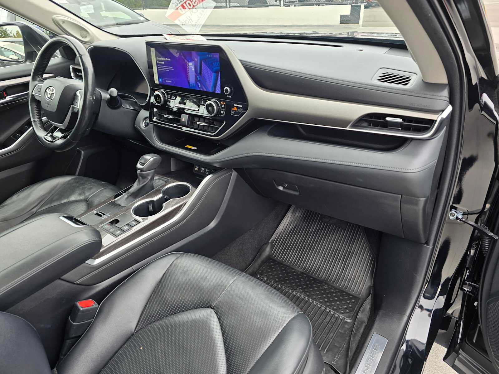 Used 2023 Toyota Highlander Limited AWD/4WD image 12