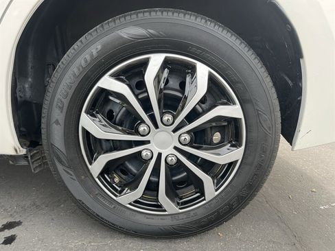 Used 2016 Toyota Corolla L image 19