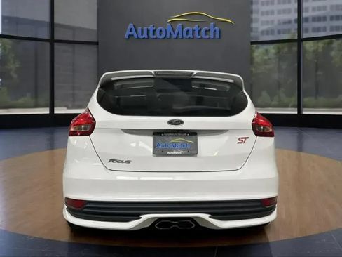 Used 2017 Ford Focus ST w/ Equipment Group 402A FWD image 8