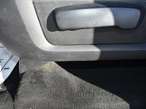 Used 2015 RAM 2500 SLT image 13