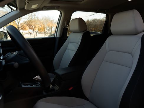 Used 2025 Honda CR-V EX image 17