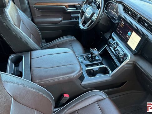 Used 2023 GMC Sierra 1500 Denali w/ Technology Package AWD/4WD image 16