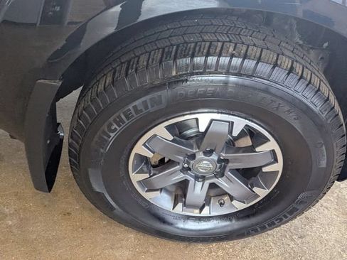 Used 2019 Nissan Frontier PRO-4X AWD/4WD image 27