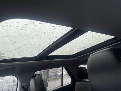 Certified 2022 Ford Explorer XLT w/ Equipment Group 202A image 20