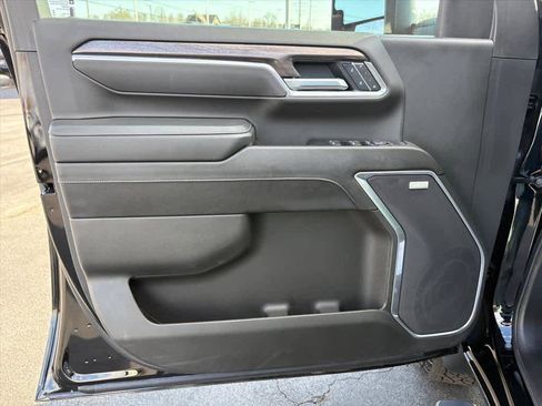 Used 2025 Chevrolet Silverado 2500 LTZ w/ Z71 Chrome Sport Edition image 21