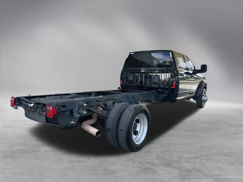 Used 2025 RAM 5500 Tradesman w/ Chrome Appearance Group AWD/4WD image 3