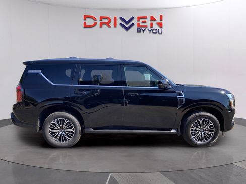 New 2026 Nissan Armada SL w/ Captain's Chari Seat Package image 6