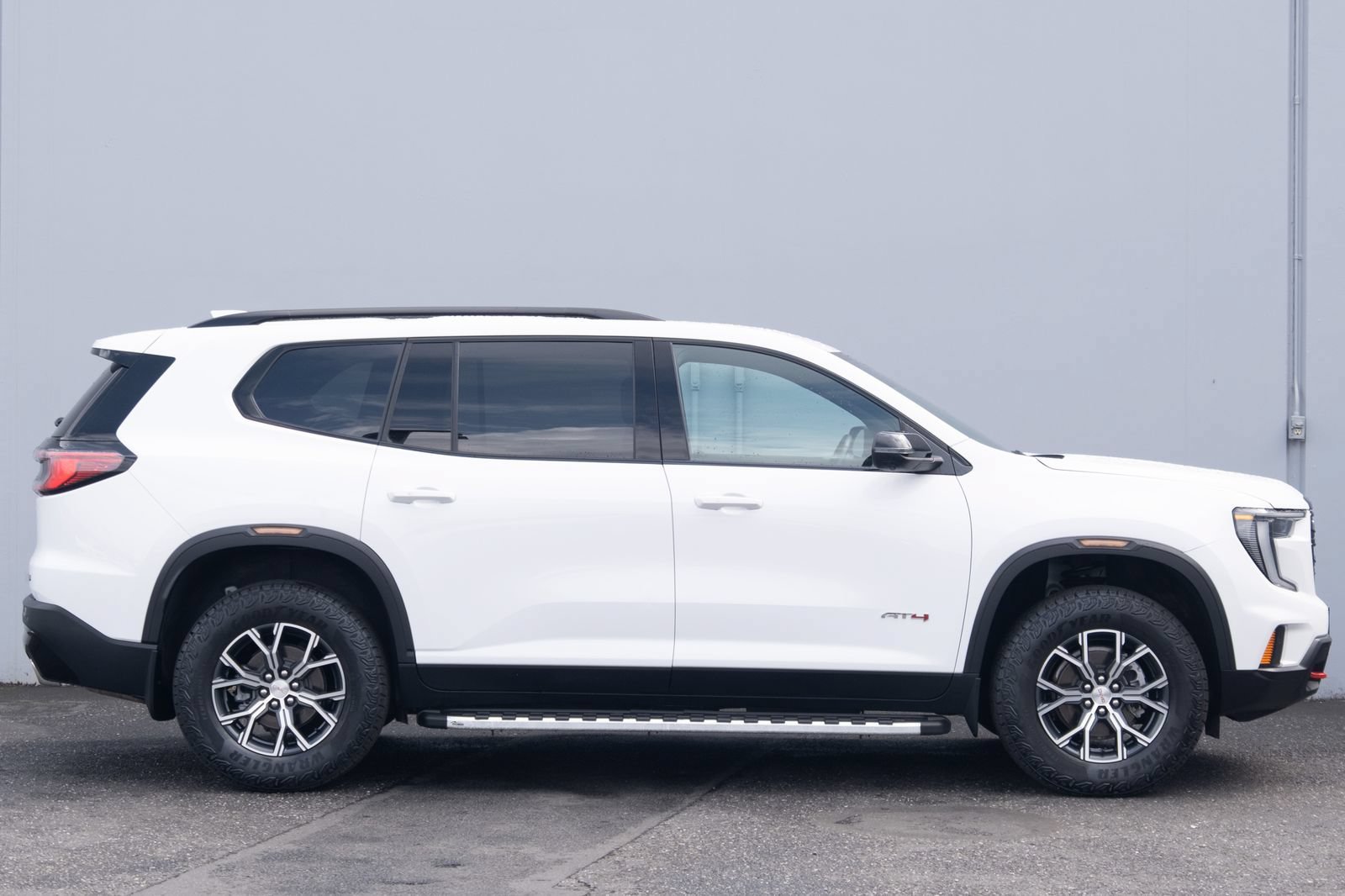 Used 2024 GMC Acadia AT4 w/ Luxury Package AWD/4WD image 30