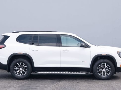 Used 2024 GMC Acadia AT4 w/ Luxury Package AWD/4WD image 30