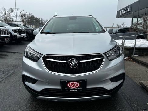 Used 2022 Buick Encore Preferred w/ Safety Package image 2