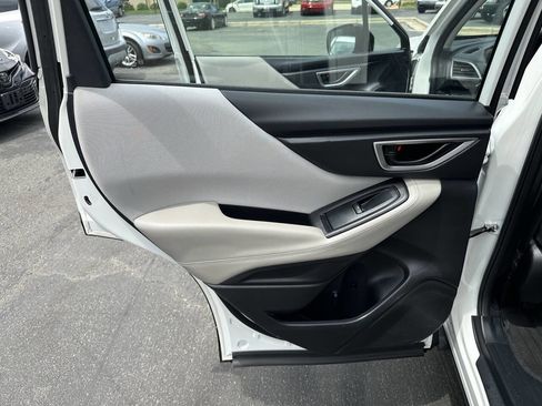 Used 2019 Subaru Forester AWD/4WD image 12