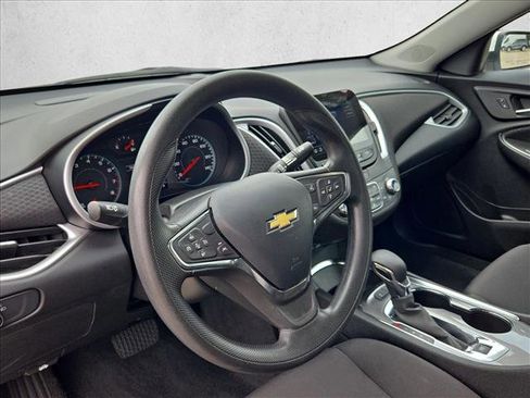 Used 2024 Chevrolet Malibu LT FWD image 9