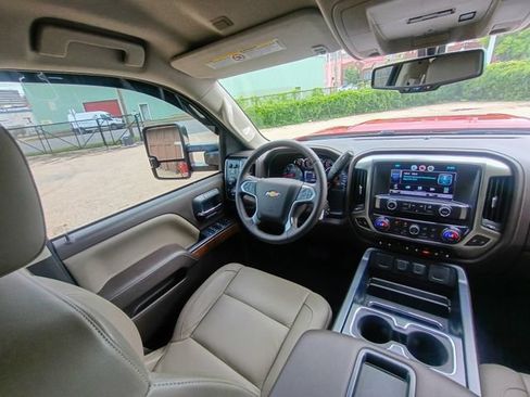 Used 2015 Chevrolet Silverado 2500 LTZ w/ LTZ Plus Package AWD/4WD image 47