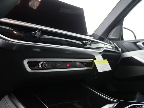 Used 2026 BMW X5 xDrive40i w/ M Sport Package AWD/4WD image 21