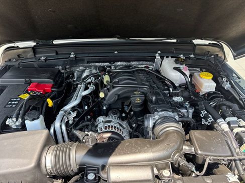 Used 2025 Jeep Wrangler Unlimited Sport AWD/4WD image 36