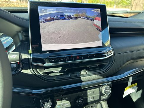 New 2026 Jeep Compass Latitude image 16