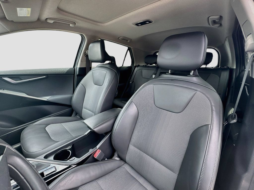 Certified 2023 Kia Niro EX Touring FWD image 24