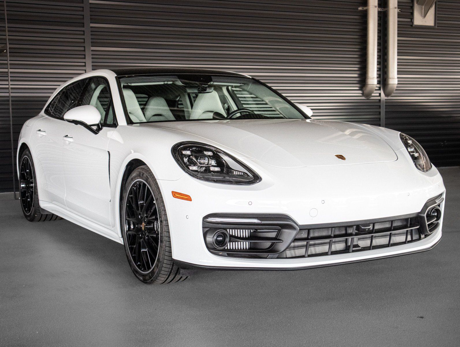 Certified 2023 Porsche Panamera 4 w/ Premium Package AWD/4WD image 7