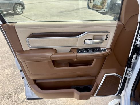 Used 2022 RAM 3500 Laramie image 27