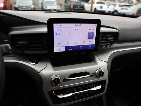 Certified 2023 Ford Explorer XLT image 26