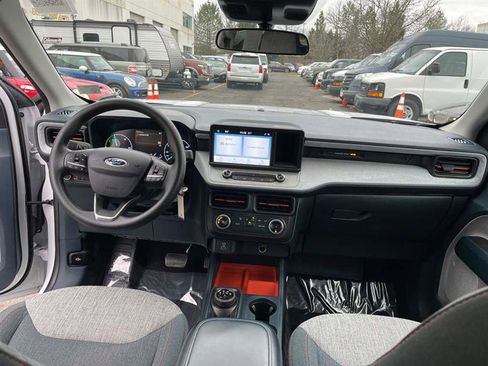 Used 2022 Ford Maverick XLT image 21