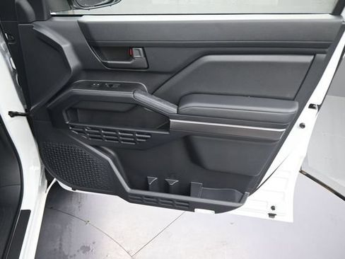 Used 2026 Toyota 4Runner SR5 RWD image 13