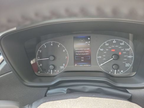 Certified 2025 Toyota Corolla Cross LE FWD image 32
