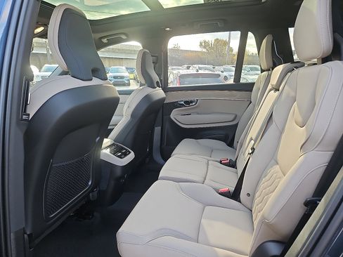 New 2026 Volvo XC90 B6 Plus w/ Protection Package Premier AWD/4WD image 8