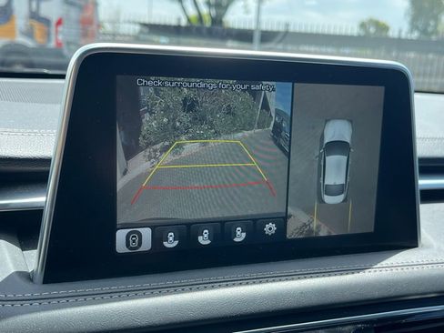 Used 2021 Genesis G70 3.3T w/ Sport Package image 13