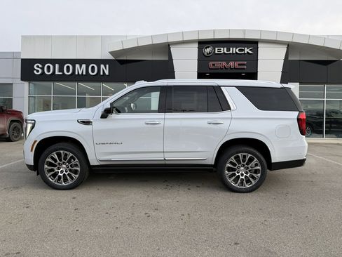 New 2026 GMC Yukon Denali w/ Denali Reserve Package image 2