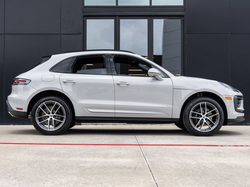 New 2026 Porsche Macan AWD/4WD image 12