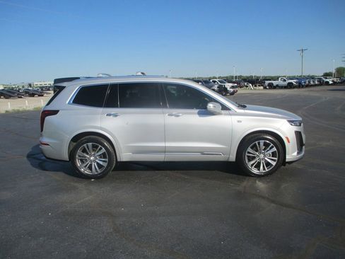 Used 2020 Cadillac XT6 Premium Luxury image 4