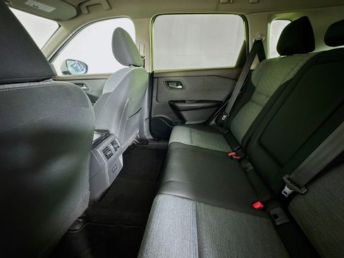 Used 2023 Nissan Rogue SV image 24