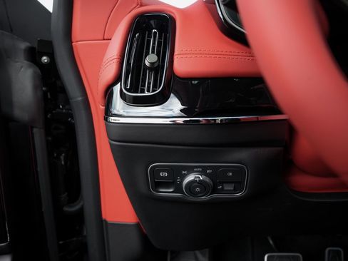 New 2026 Aston Martin DBX 707 image 24