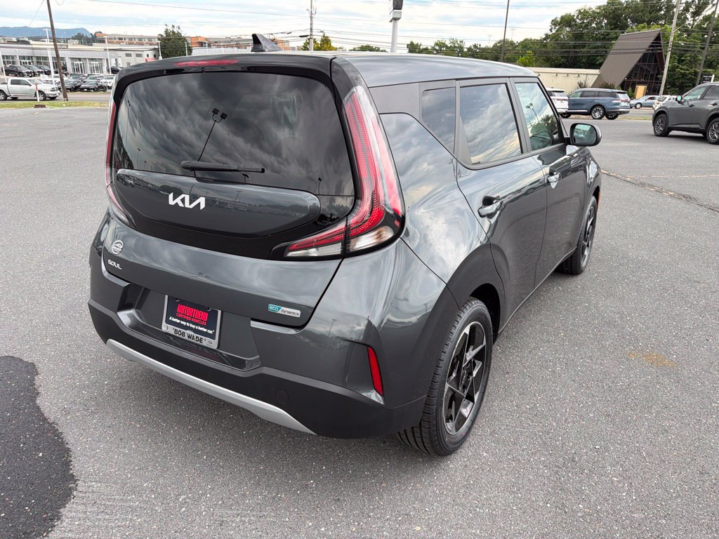 Used 2024 Kia Soul EX FWD image 5