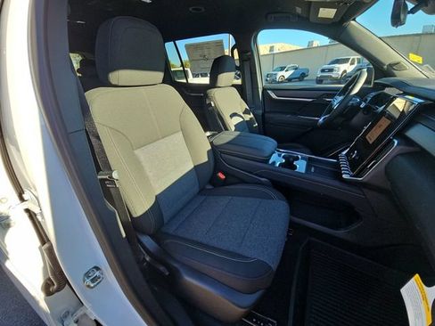 New 2026 GMC Acadia Elevation w/ LPO, Floor Liner Package AWD/4WD image 19