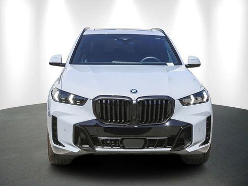 New 2026 BMW X5 xDrive50e w/ M Sport Package AWD/4WD image 2