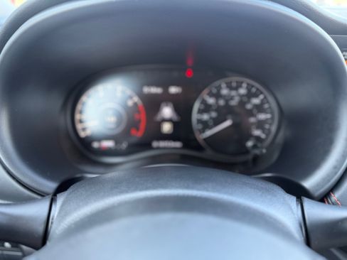 Used 2024 Nissan Kicks SR w/ SR Premium Package image 17