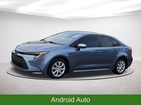 Used 2025 Toyota Corolla LE w/ Convenience Package FWD image 3