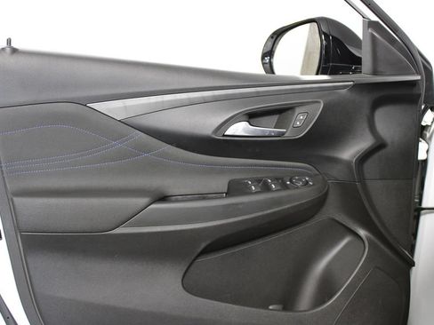 Used 2025 Buick Envista Sport Touring FWD image 7