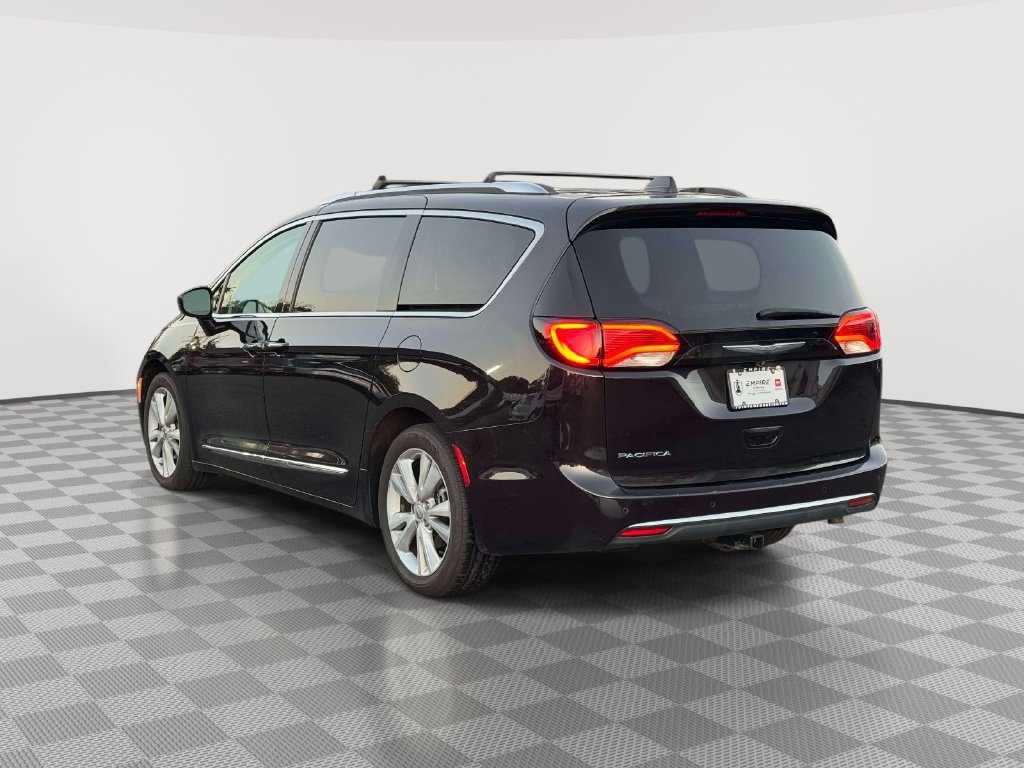 Used 2017 Chrysler Pacifica Touring-L Plus FWD image 5