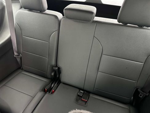 Certified 2024 Chevrolet Traverse LT w/ Enhanced Driving Package image 12