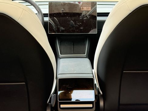 Used 2026 Tesla Model Y Long Range AWD/4WD image 13