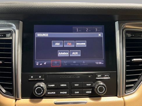 Used 2017 Porsche Macan S image 33