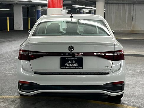 New 2026 Volkswagen Jetta SE FWD image 33