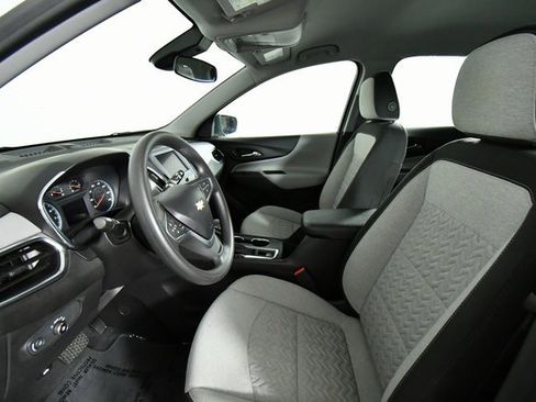 Used 2022 Chevrolet Equinox LS image 5