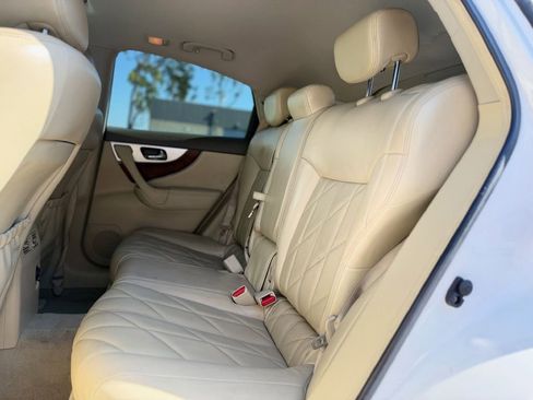 Used 2014 INFINITI QX70 AWD w/ Premium Package image 14